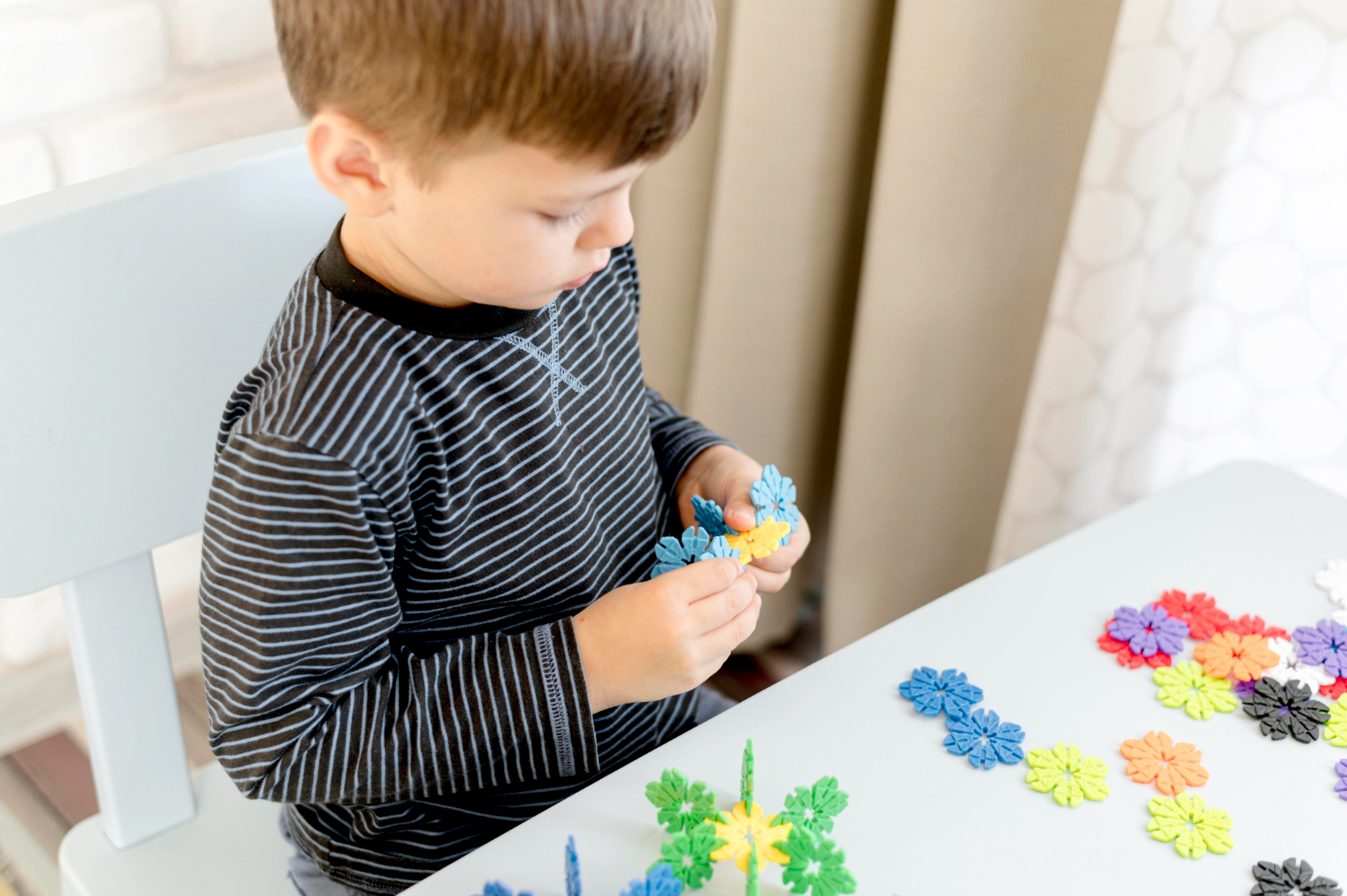 Niño con autismo en terapia en Las Palmas